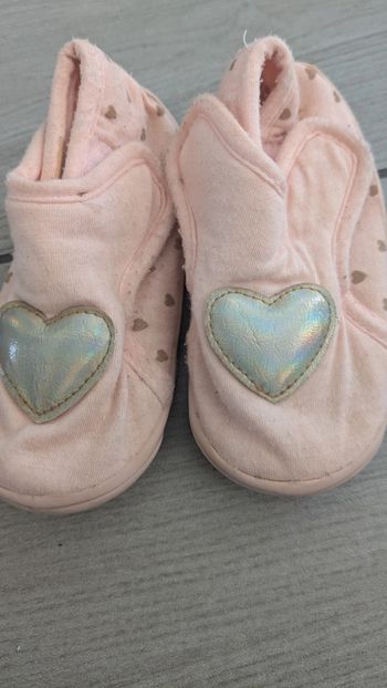 Chaussons taille 20