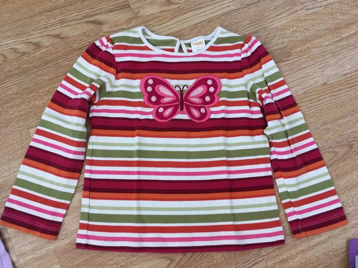 T-shirt manches longues (taille 110-116). - photo numéro 4