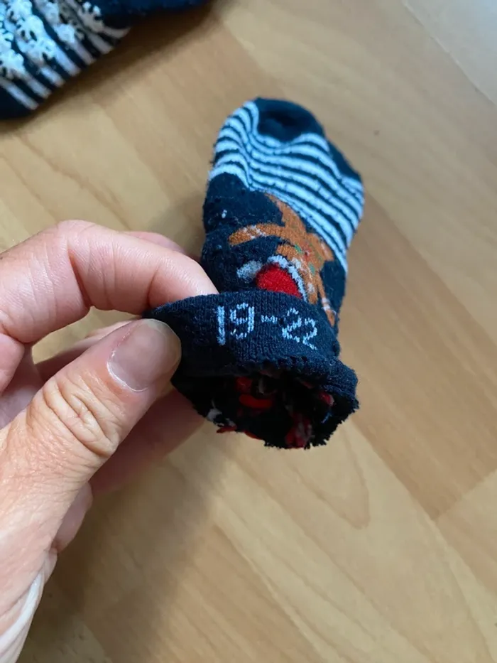 Chaussettes anti dérapantes Noël Taille 19-22 - photo numéro 3