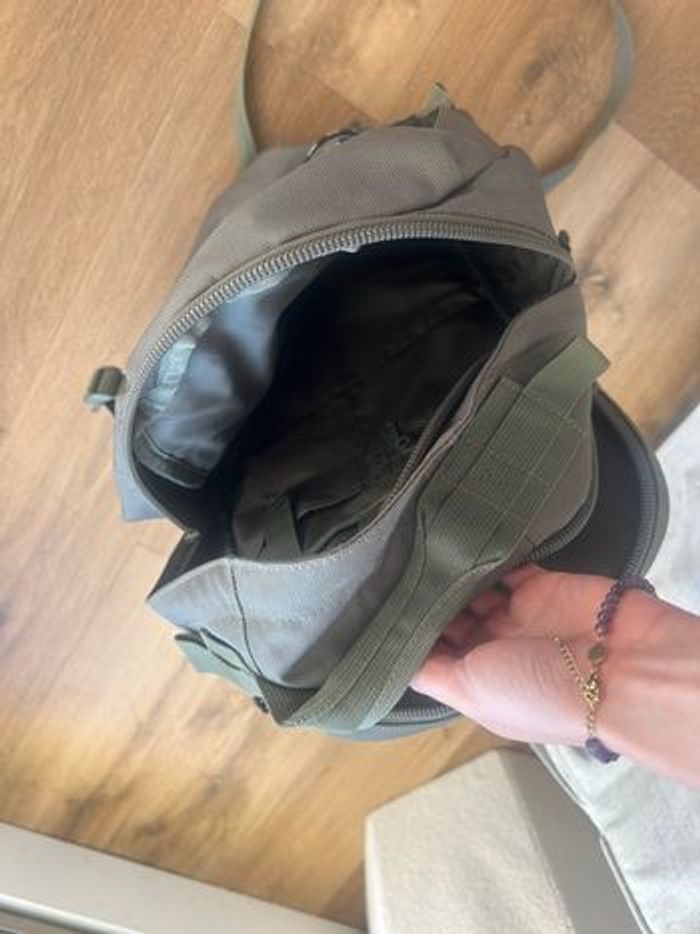 Sac à dos Gymshark Kaki – Pursuit - photo numéro 4