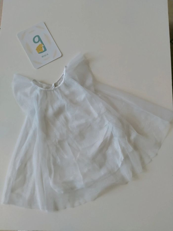Jolie robe blanche 9 mois - photo numéro 2