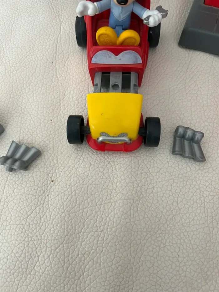 Garage de Mickey - photo numéro 4