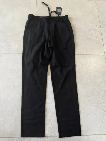 Pantalon noir Only & Sons, taille S, neuf avec étiquette valeur 50€ 38x100cm