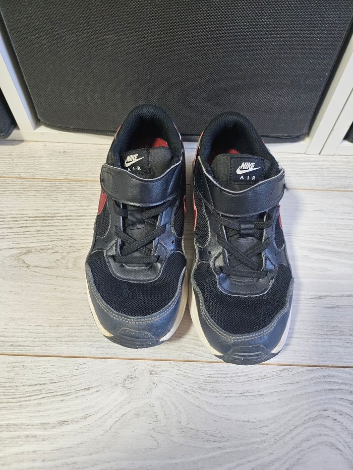 Basket Nike Air max taille 34 - photo numéro 4