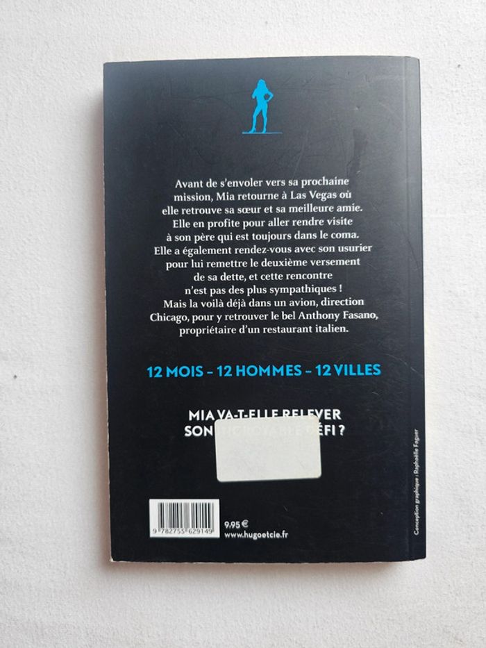 Livre calendar girl mars - photo numéro 2