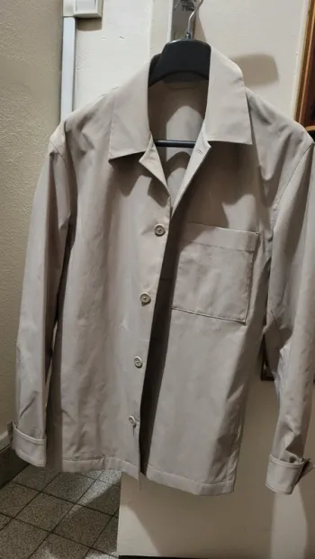 Veste chemise beige avec boutons