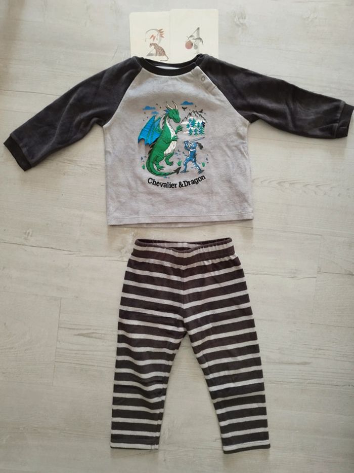 Très joli pyjama velours deux pièces Sergent Major taille 2 ans