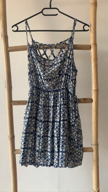 Robe bleu à motif avec des poches