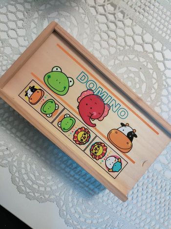 Jeu de dominos en bois