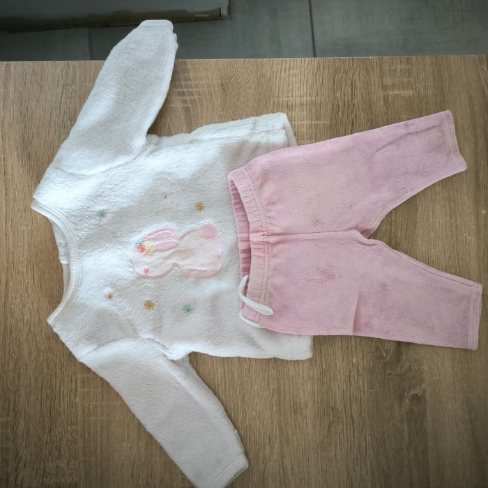 Pyjama velours taille 3 mois - photo numéro 2