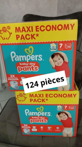Lot 124 couches pants Pampers taille 7 neuf jamais ouvert