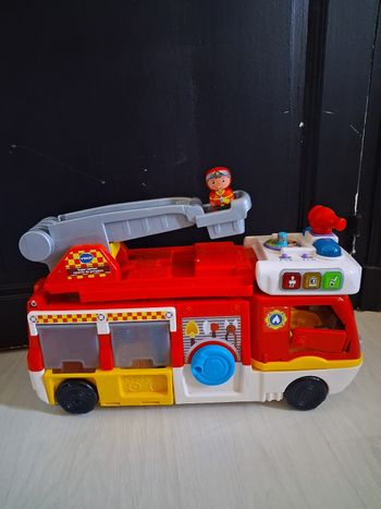 Camion caserne de pompiers interactif