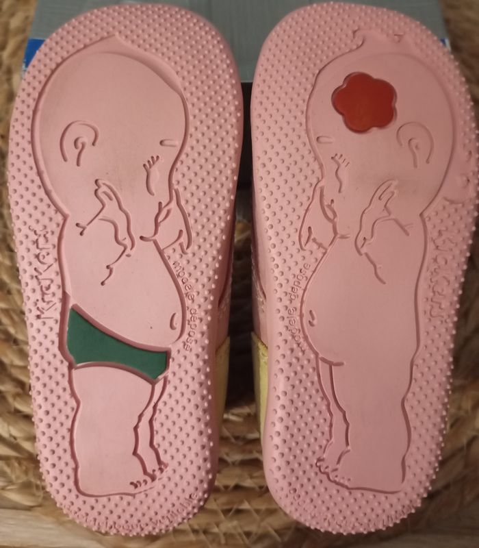 Kickers neuves pour fille en taille 24 - photo numéro 4