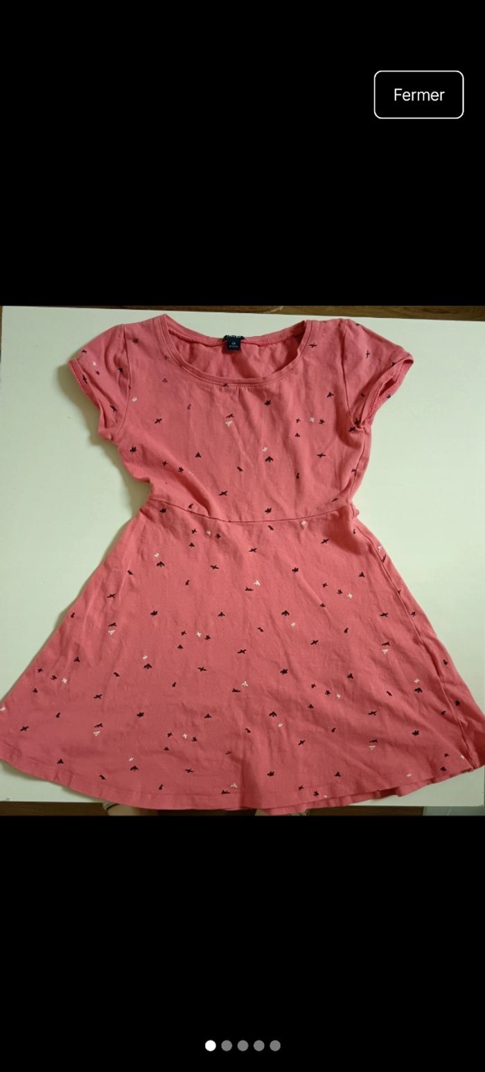 Robe avec oiseaux rose