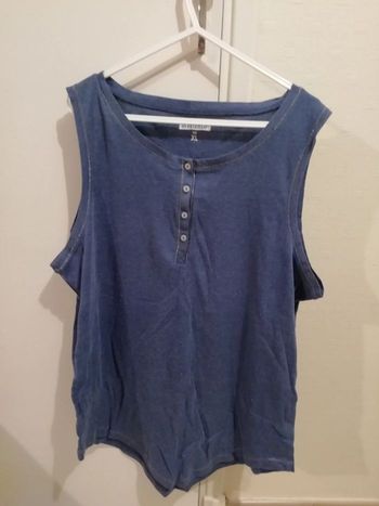T-shirt bleu