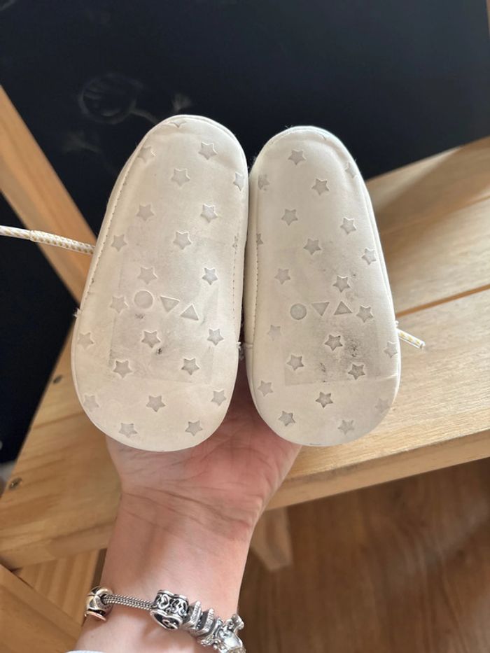 Chaussure bébé - photo numéro 2