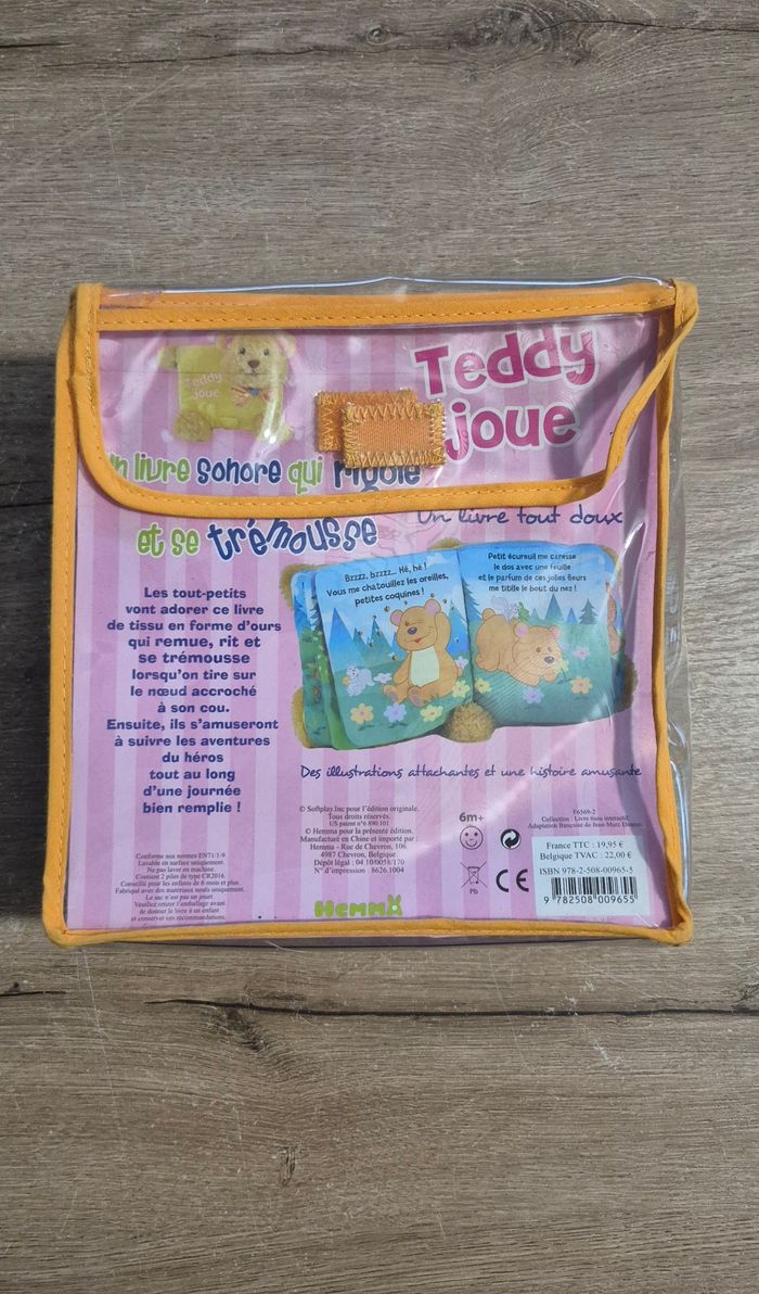 Livre en tissus vibrant Poppy aime - photo numéro 9