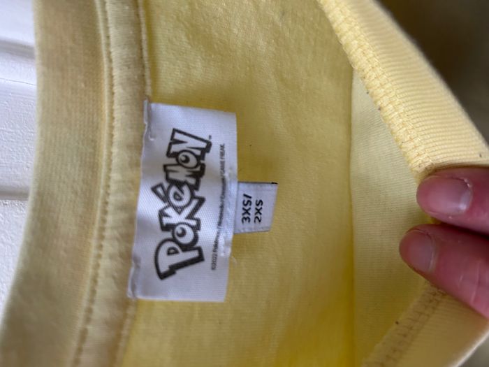 t shirt pikachu - photo numéro 2