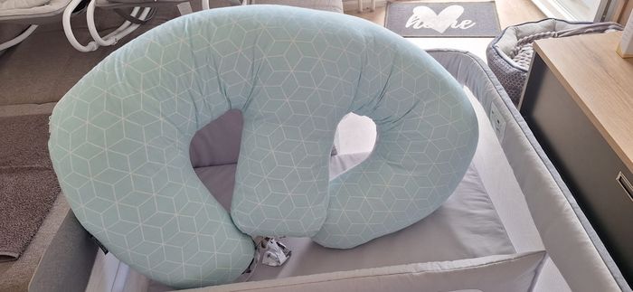 Coussin d'allaitement jumeaux - photo numéro 2