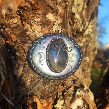 Collier amulette galaxie