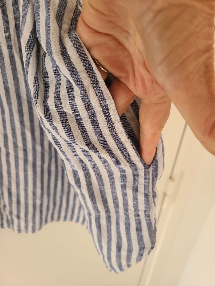 Très belle chemise  Tunique  C & A  taille 44/46 rayé bleu et blanc - photo numéro 6