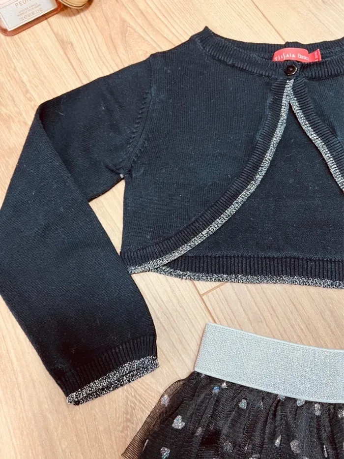 Taille 4 ans tenue de fête 2 pièces fille Tissaia noir et argenté * coeur à paillettes * 🩷 - photo numéro 6