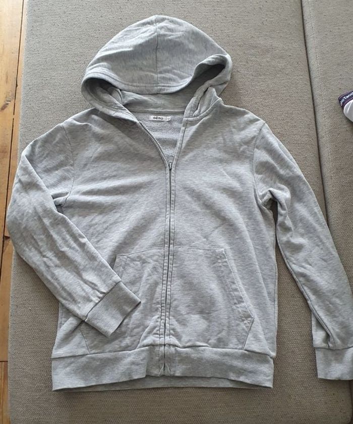 Veste à capuche grise Gémo 12 ans