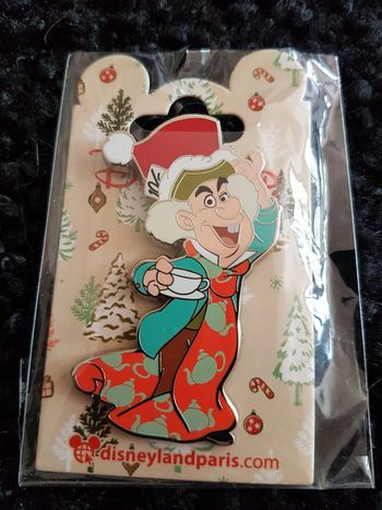 Pin's disneyland paris Noël le chapelier fou