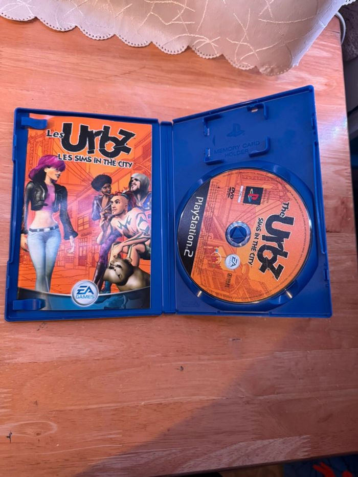 Jeu ps2 les Urbz - photo numéro 2