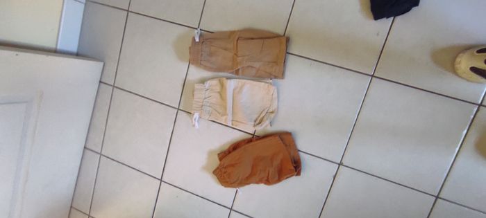 Gros lots vêtements enfants 47 articles 4 ans - photo numéro 4