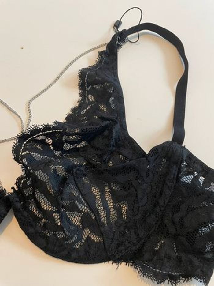 Soutien-gorge en dentelle noir taille 80B wanna - photo numéro 2