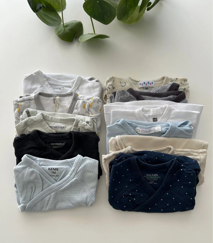 Lot de 11 bodies manches longues 1 mois - photo numéro 2