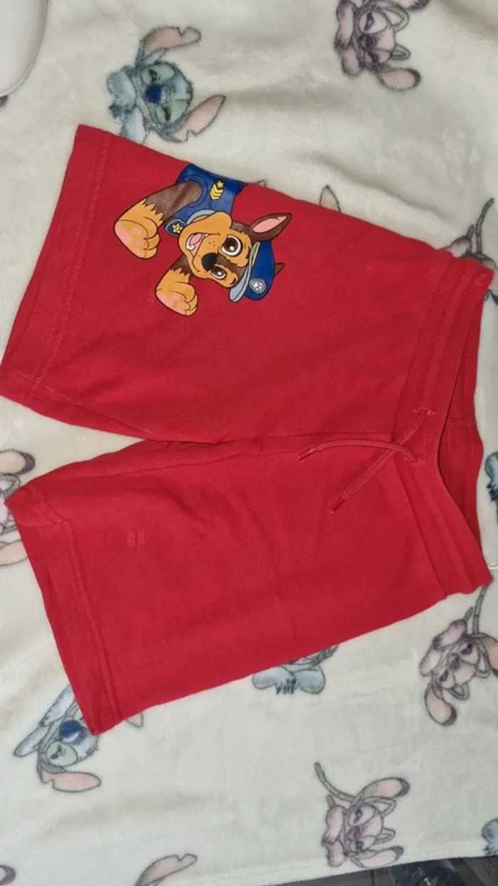 Short pat patrouille 6 ans en très bon état - photo numéro 2