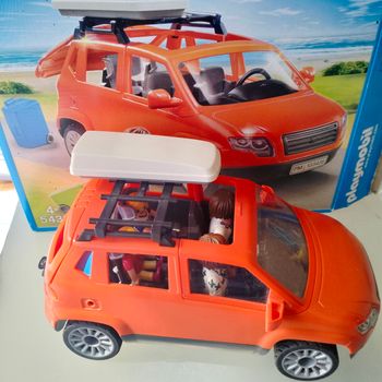 Voiture playmobil 5436 avec accessoires (19)