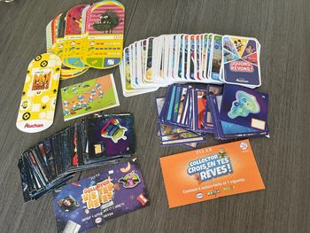 Liquidation collections terminées Cora vis tes rêves crois en tes rêves minions jouons rêvons