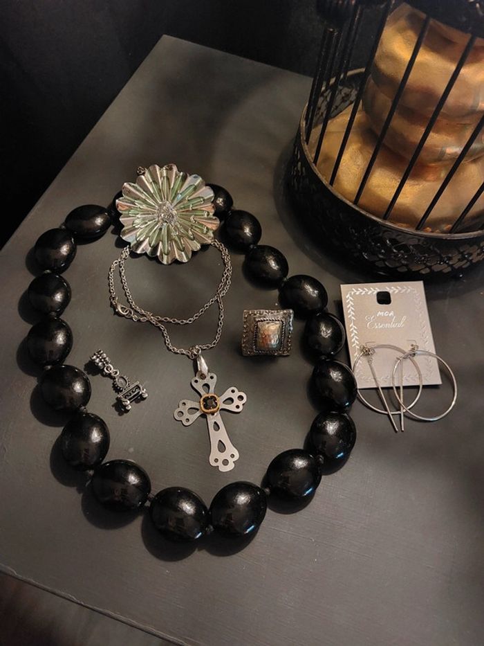 Lot de bijoux vintage gothique chic - photo numéro 3