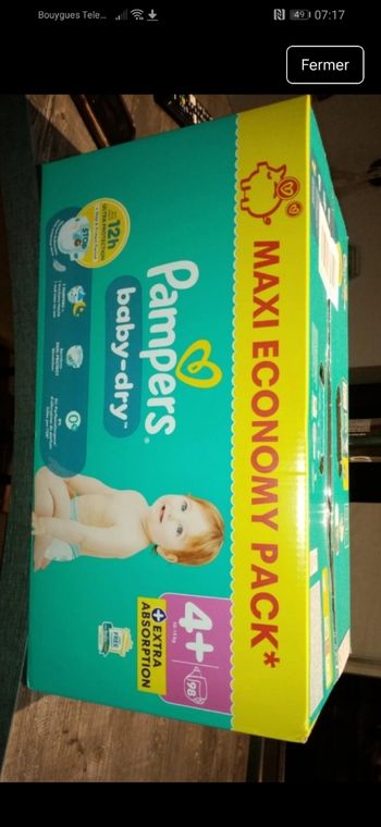 Lot 98 couches pampers baby dry taille 4+