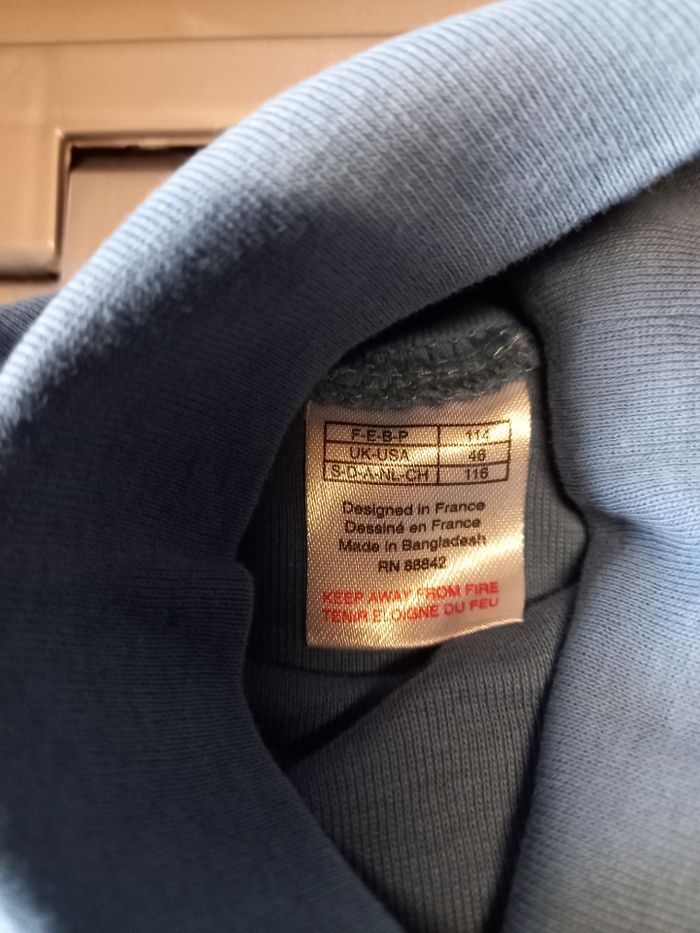 Sous-pull bleu taille 114 (6 ans) - photo numéro 2