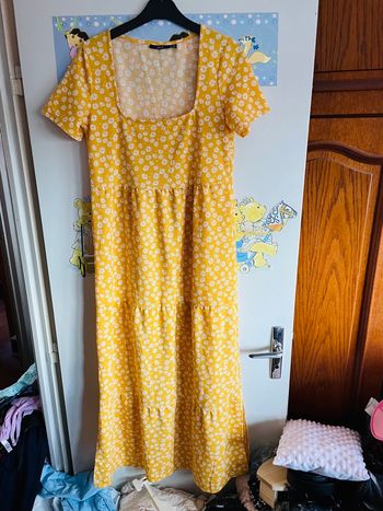 Robe longue jaune à fleurs, taille Xs, marque Kiabi 