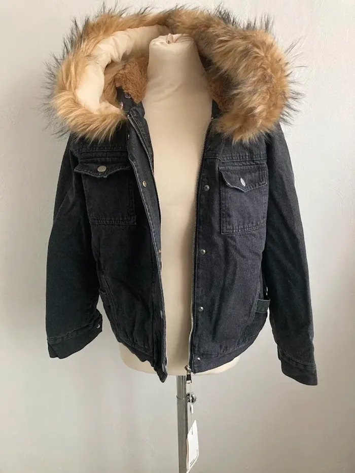 Veste en jean noire avec capuche Taille M-L