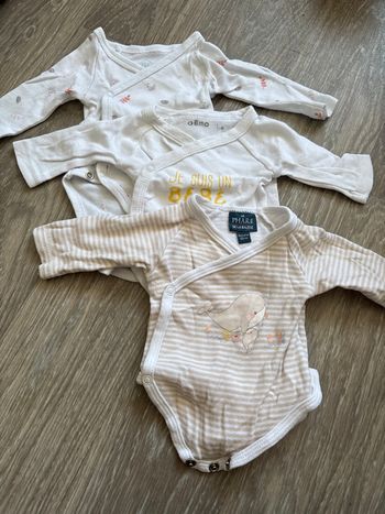 Lot de3  Body naissance.