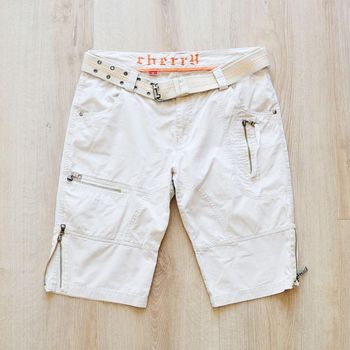 Cherry Vintage Short Beige et Ceinture Y2K Style Exclusive Collection Homme (Taille 42)