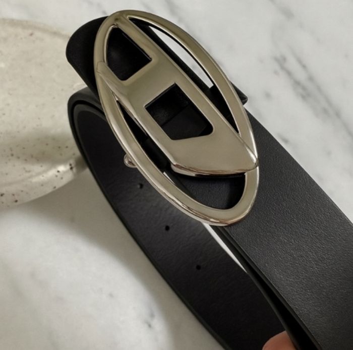 Ceinture Diesel cuir noir boucle D argentée 105 cm neuve - photo numéro 2