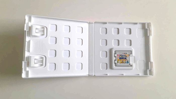 Jeu 3DS Kirby Triple deluxe dans sa boîte - photo numéro 2