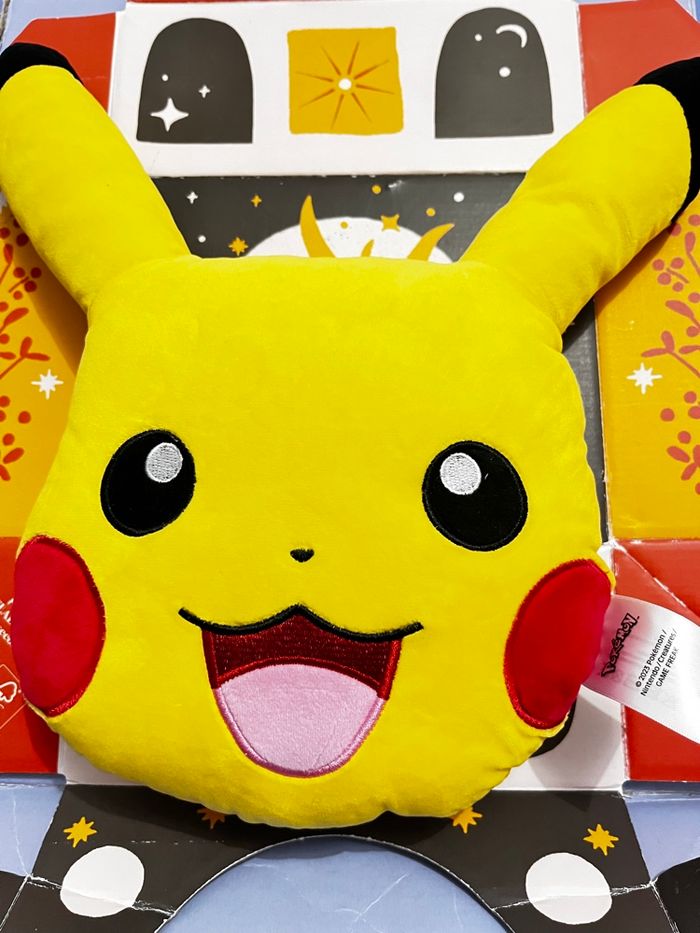 Peluche pikachu pour enfants - photo numéro 3