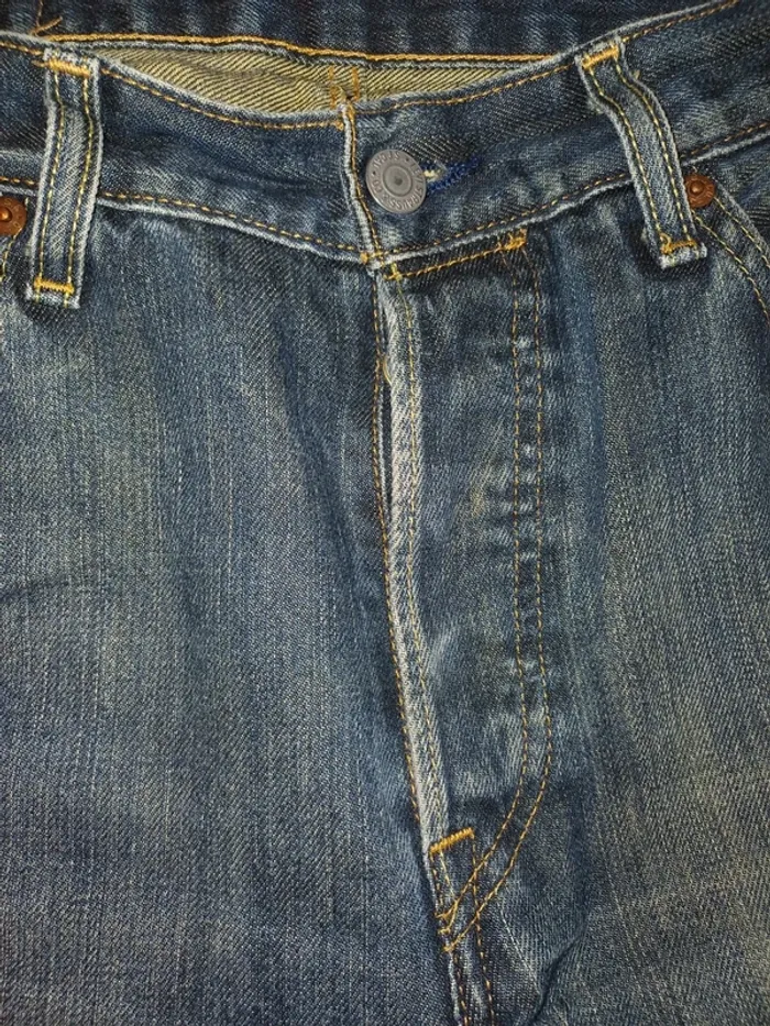 Superbe jean Levi's 501 homme taille 40 - photo numéro 3
