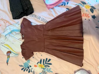 Robe en cuire
