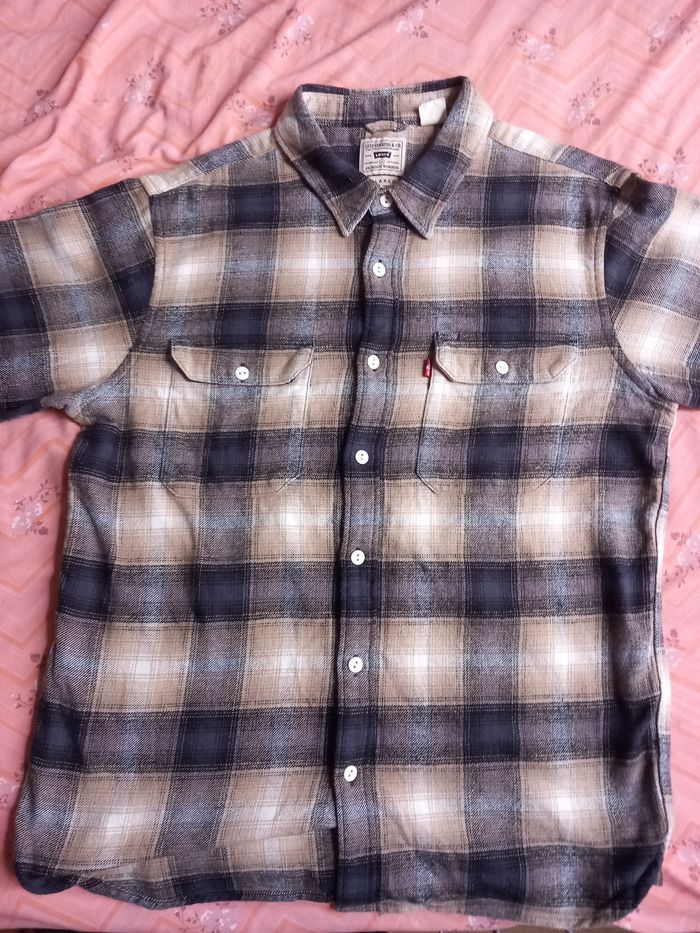 Chemise a manches longues taille m. Marque Levi.s - photo numéro 2