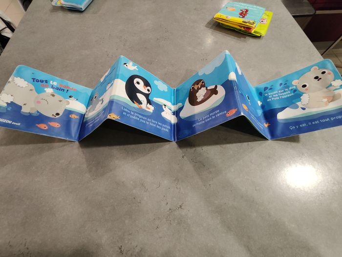 Lot de 4 livres plastifiés bébé – Thème animaux – Très bon état - photo numéro 6