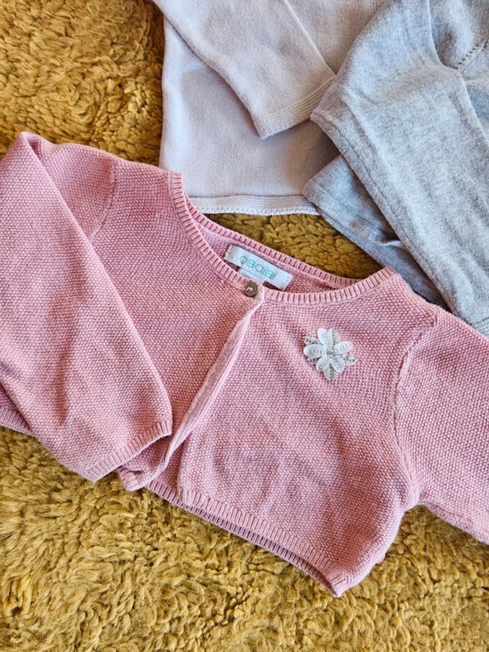 Lot gilet et 2 boléros 18 mois - photo numéro 2